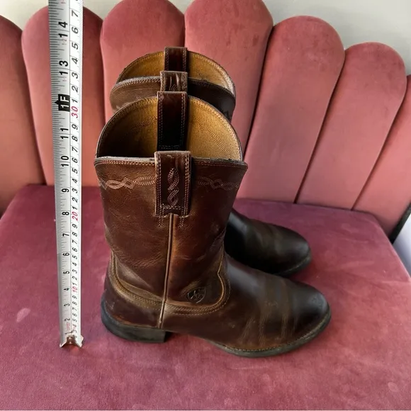 Ariat Men’s Brown Leather Cowboy Boots size 8 EE (Extra Large)