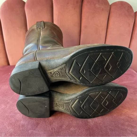 Ariat Men’s Brown Leather Cowboy Boots size 8 EE (Extra Large)