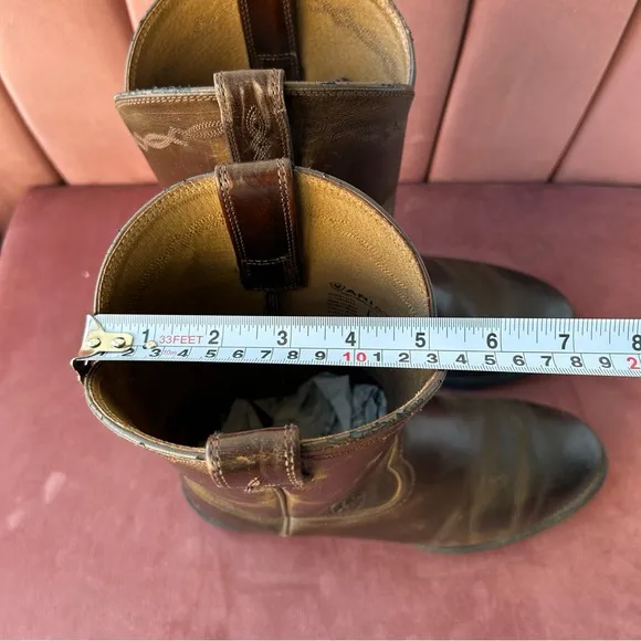 Ariat Men’s Brown Leather Cowboy Boots size 8 EE (Extra Large)