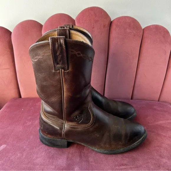 Ariat Men’s Brown Leather Cowboy Boots size 8 EE (Extra Large)