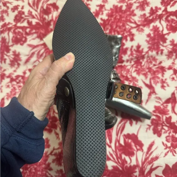 A.S. 98 Maxie  Metallic  Leather Buckle Strap Ankle Booties Sz 10 NWT