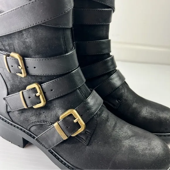 Azura Boots womens 6 Black Calmon Engineer Boot Buckles Micro Suede