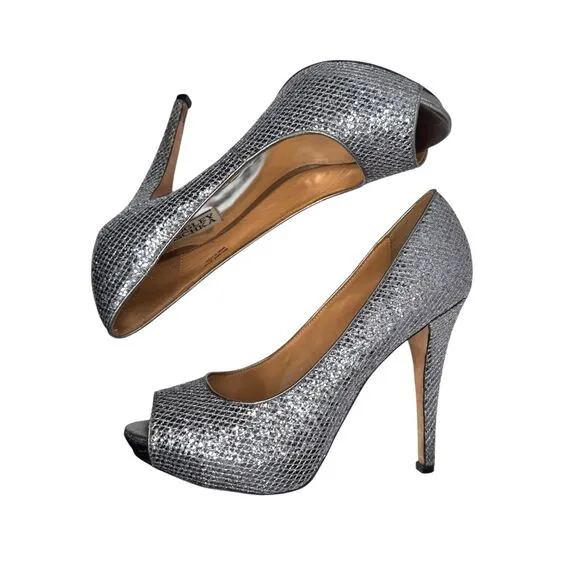 Badgley Mischka Silver Metallic Peep-Toe Platform Heels Size 8 Evening Shoes