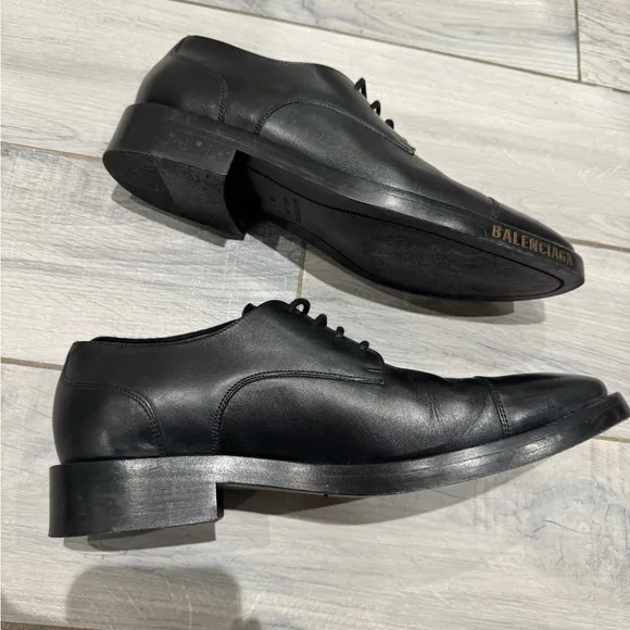 BALENCIAGA LOGO DERBY SHOE