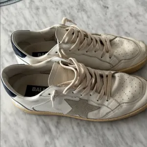 Balenciaga Men's White and Black Sneakers
