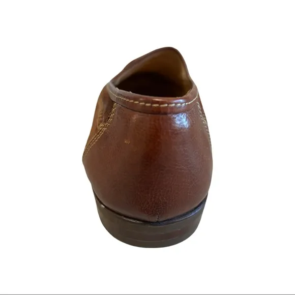 BALLY loafer, luxurious, high quality, nubuck with leather accents and tassels