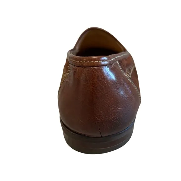 BALLY loafer, luxurious, high quality, nubuck with leather accents and tassels