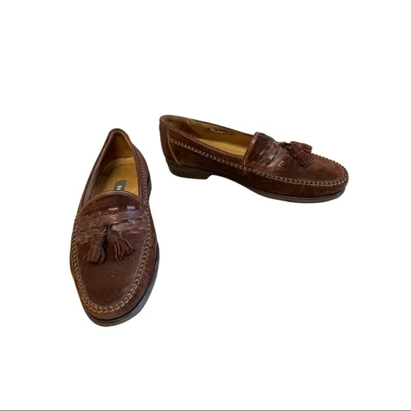 BALLY loafer, luxurious, high quality, nubuck with leather accents and tassels