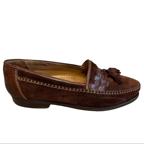 BALLY loafer, luxurious, high quality, nubuck with leather accents and tassels