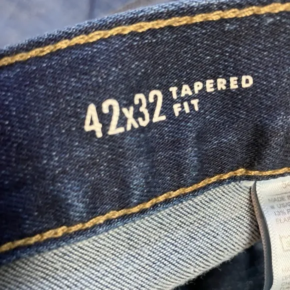 Banana Republic Traveler Jeans Mens Size 42x32 Blue Tapered Fit Leg Denim