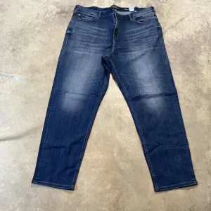 Banana Republic Traveler Jeans Mens Size 42x32 Blue Tapered Fit Leg Denim