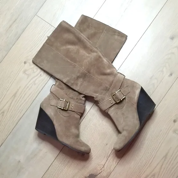 BCBG Generation Knee high Wilsa suede wedge boots