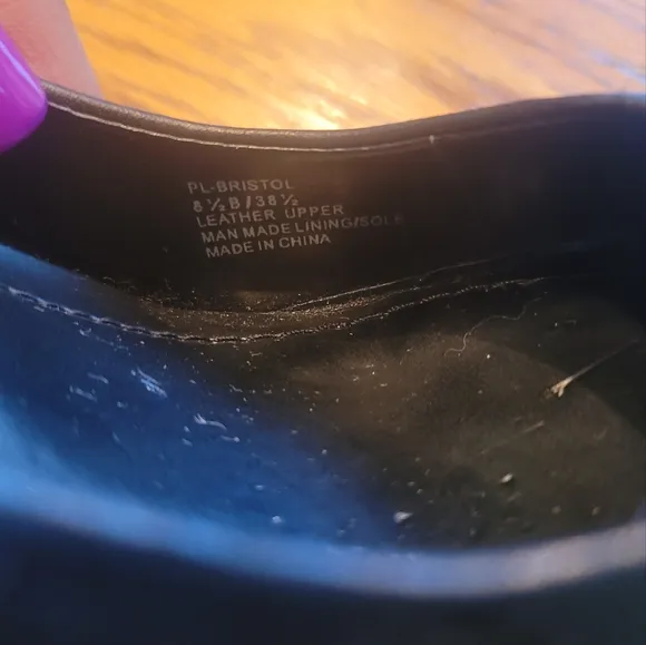 BCBG Genuine Black Leather Almond Round Toe Heels Shoes Stilletos Size 8.5