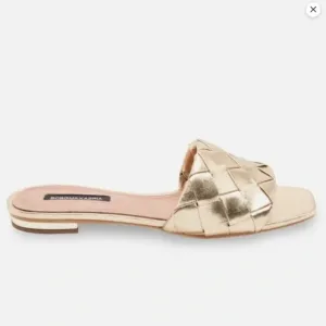 BCBG Max Azria Gold Remi Leather Woven Slide Sandals W 7.5 Preppy Beachy Coastal