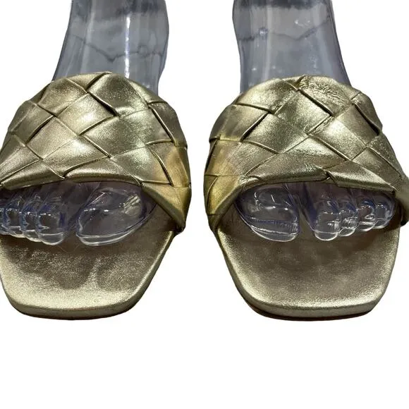 BCBG Max Azria Gold Remi Leather Woven Slide Sandals W 7.5 Preppy Beachy Coastal
