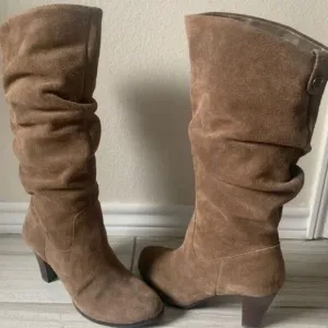 BCBG Paris Charlita Suede Slouch Boots size 8