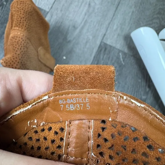 BCBGeneration Ankle Boots 7.5/37.5 Tan Brown Suede Leather Cowboy Heel Boots