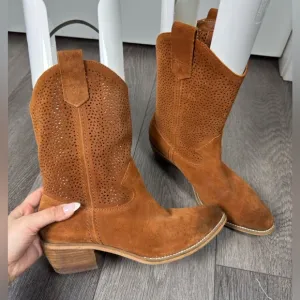 BCBGeneration Ankle Boots 7.5/37.5 Tan Brown Suede Leather Cowboy Heel Boots