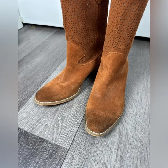 BCBGeneration Ankle Boots 7.5/37.5 Tan Brown Suede Leather Cowboy Heel Boots