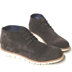 BearPaw Men's Brown Suede Gabe Chukka Boots Men's Size 8 EUC!!