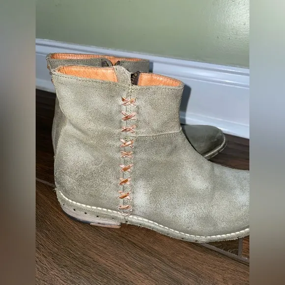 Bed Stu Suede Distressed Green Side Zip Whipstich 8 Boho, Western Booties