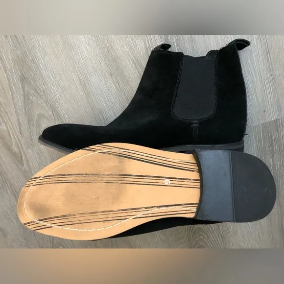 Bellfield Men’s Faux Suede Boots, Size 9.