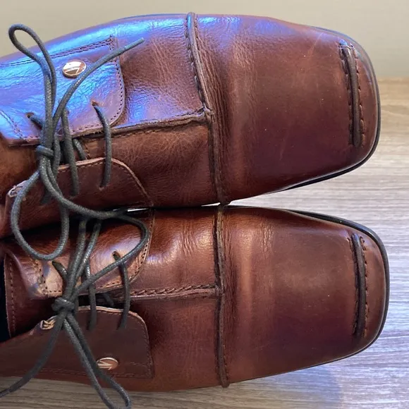 Ben Sherman dress shoes size 8 with pin button logo