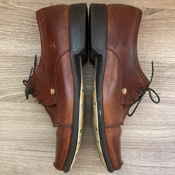Ben Sherman dress shoes size 8 with pin button logo