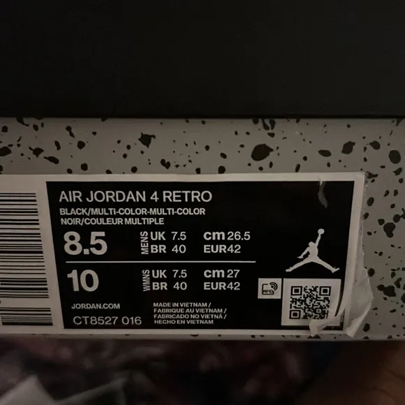 Bend new Air Jordan’s 4 retro I would keep them but I got the wrong size.