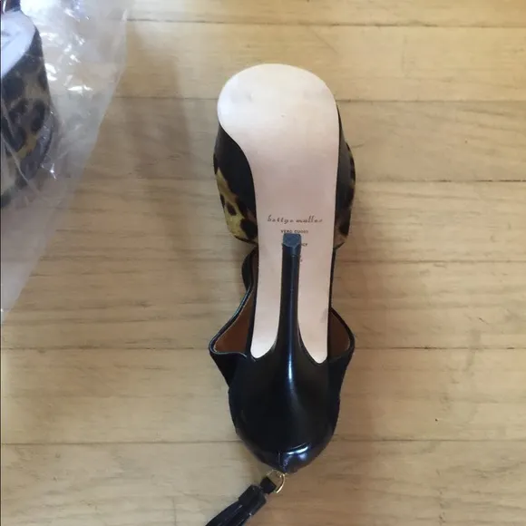 Bettye muller leather leopard print shoes