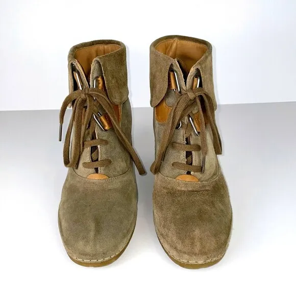 Bettye Muller Suede Wedge Lace Up Boots Taupe Beige Ankle Booties Women's 39 8.5