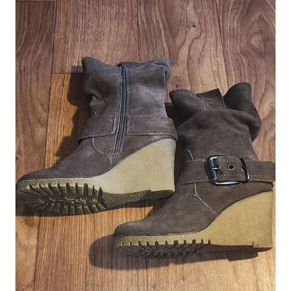 Bjorndal Suede Wedge Boots