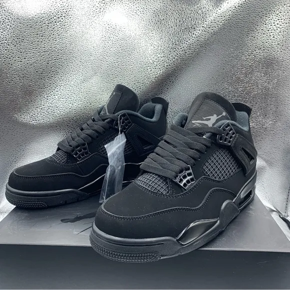 Black Cat-Jordan Air Jordan 4 man’s size 8.5
