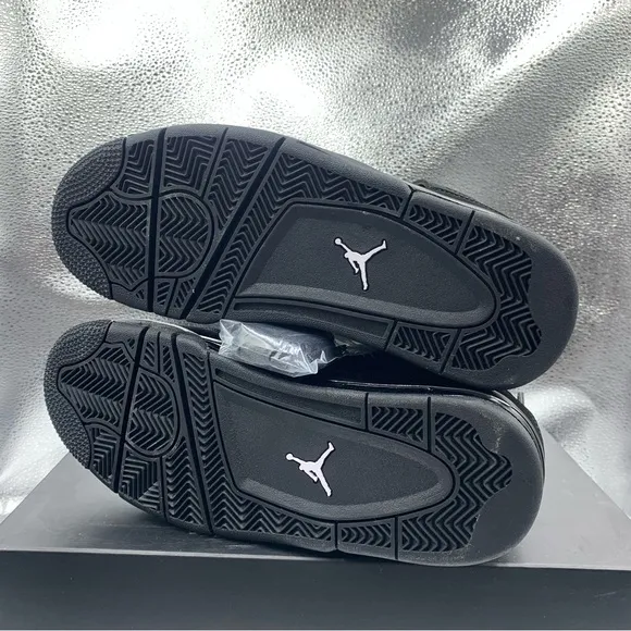 Black Cat-Jordan Air Jordan 4 man’s size 8.5