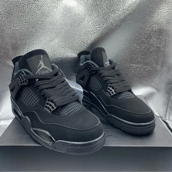 Black Cat-Jordan Air Jordan 4 man’s size 8.5