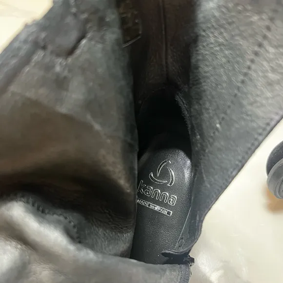 Black Suede boots with beautiful rose embroidery. Like New. Size 8