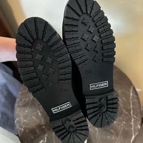 Black suede Tommy Hilfiger boots