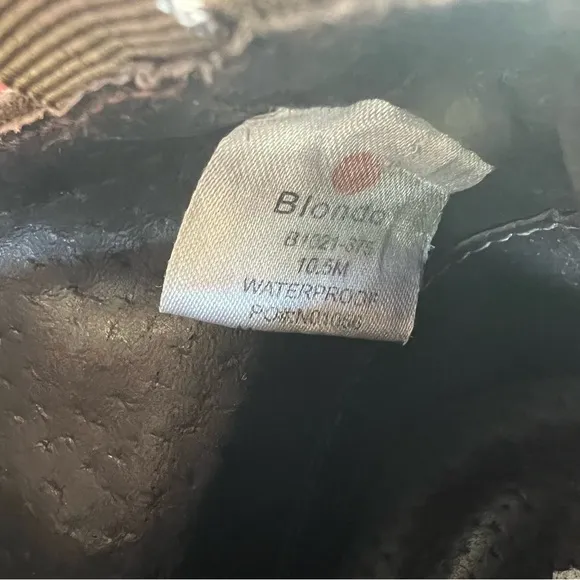 Blonde Brown Suede Chukka Boots Size 10.5