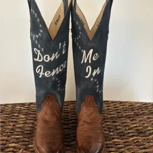 Blue and Brown Heeled Boots with Classic Western Design