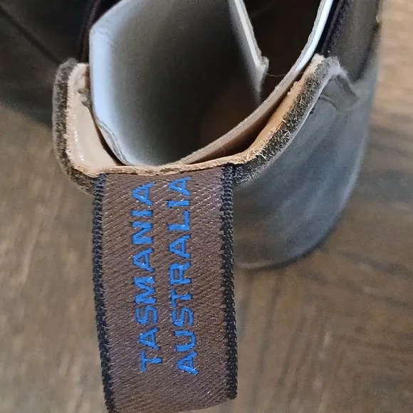 Blundstone Brown Chelsea Boots Durable Weathered Leather