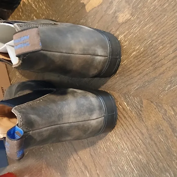 Blundstone Brown Chelsea Boots Durable Weathered Leather