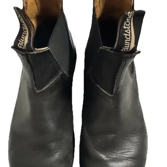 Blundstone Classic Black Chelsea Boot in Women’s Sz 9/Mens 7 US/6 AU/UK