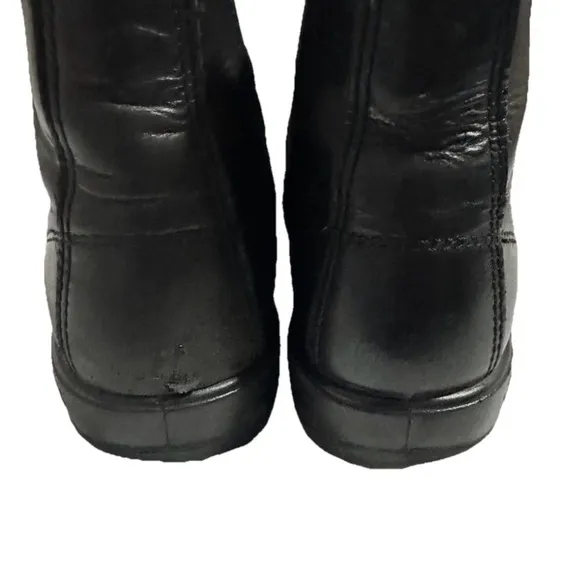 Blundstone Classic Black Chelsea Boot in Women’s Sz 9/Mens 7 US/6 AU/UK