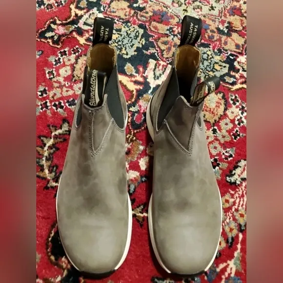 Blundstone Gray Chelsea Boots with Elastic Panels