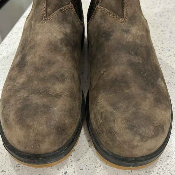 Blundstone Men's Classic Chelsea Boots in Rustic Brown/Mustard-Black - US 9