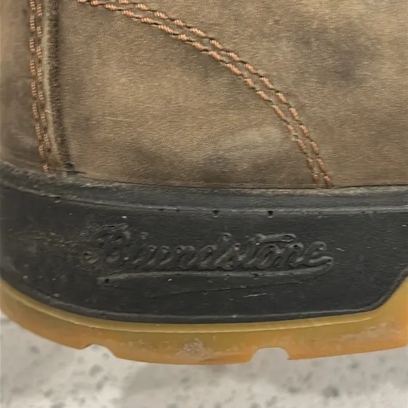 Blundstone Men's Classic Chelsea Boots in Rustic Brown/Mustard-Black - US 9