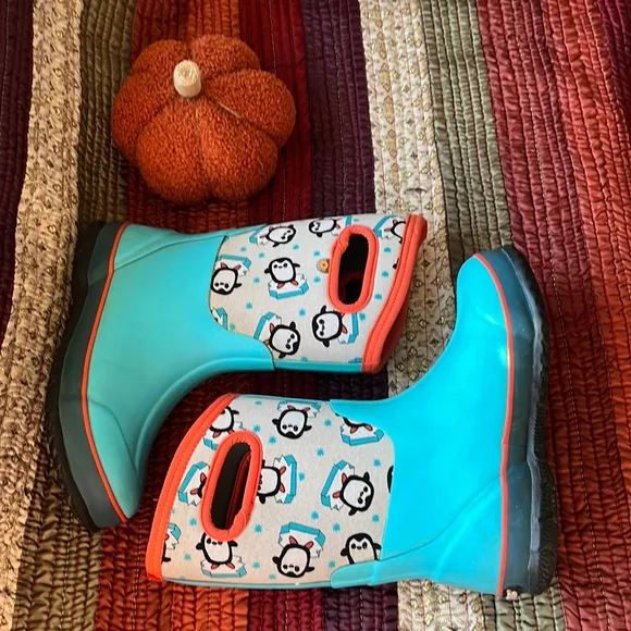 BOGS Classic Penguins rain Boot - Kids Penguin youth