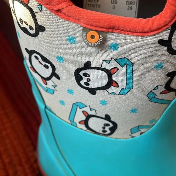 BOGS Classic Penguins rain Boot - Kids Penguin youth