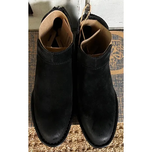 Born Brie Black Suede Boots 6