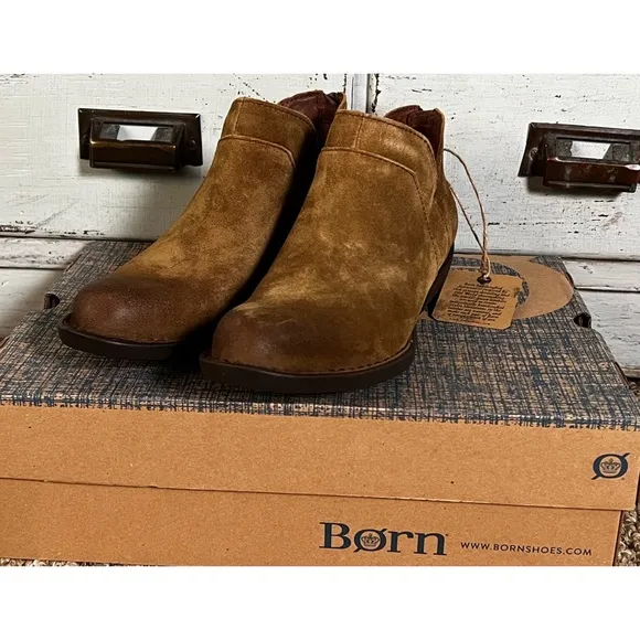 Born Brie Suede Booties Boots 6